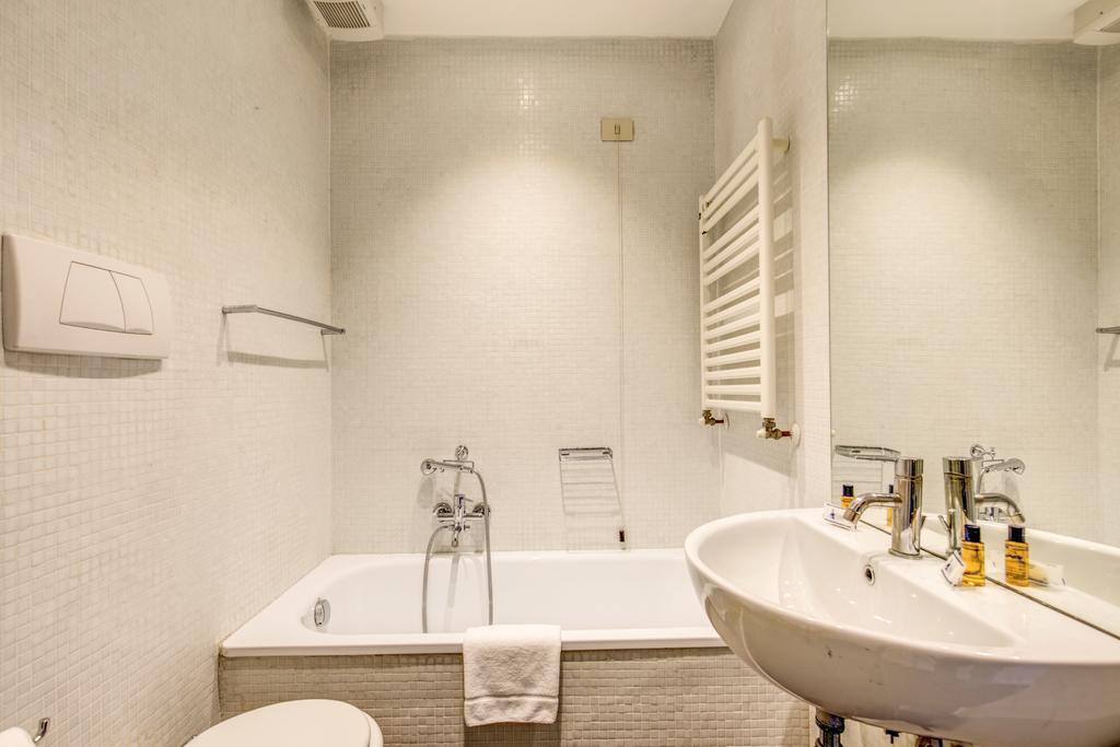 Piazza Farnese Exclusive View 2 Bedroom En Suite Rome Exterior photo