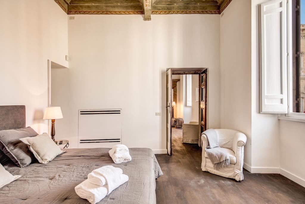 Piazza Farnese Exclusive View 2 Bedroom En Suite Rome Exterior photo